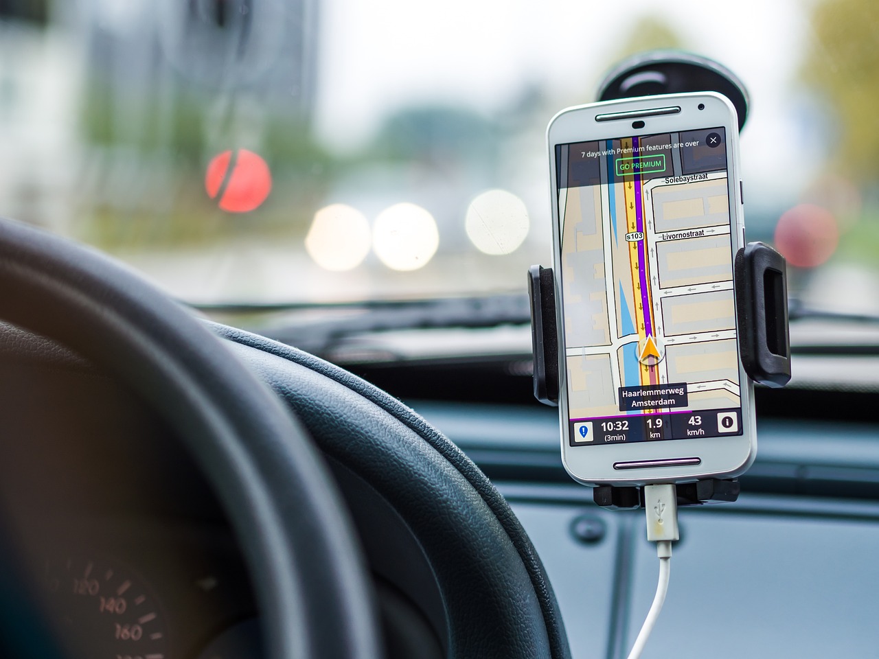 navigation-car-drive-1048294