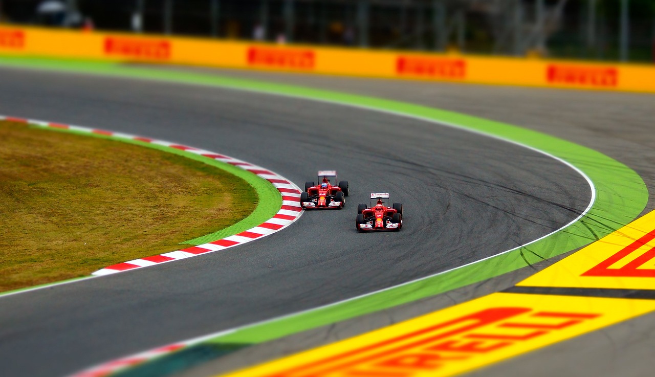 car-racing-barcelona-formula-1-1404063